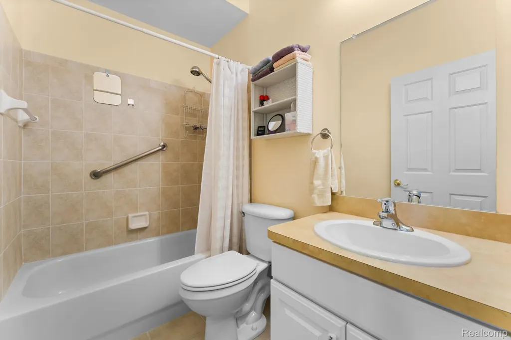 48523 Oak Bridge Drive Canton Charter Township MI 48188