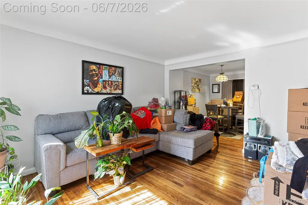 18697 Schaefer Highway E Detroit City MI 48235