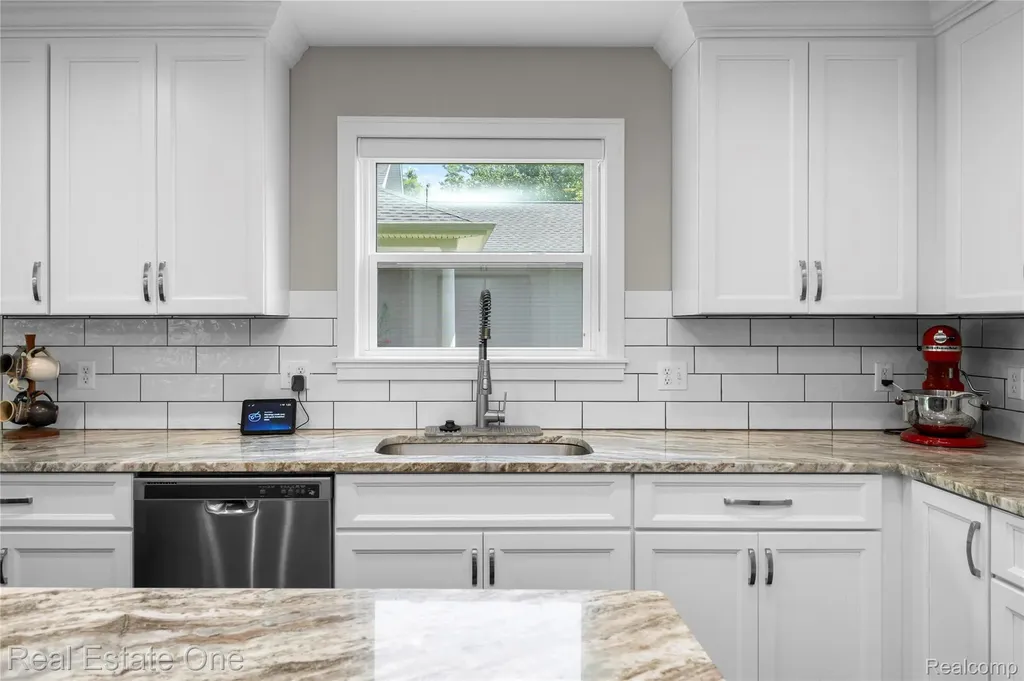 3259 Rush Lake Road Hamburg Township MI 48169