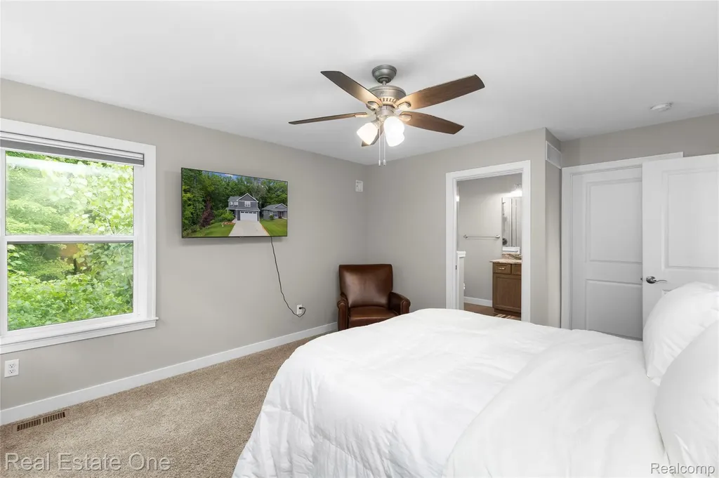 3259 Rush Lake Road Hamburg Township MI 48169