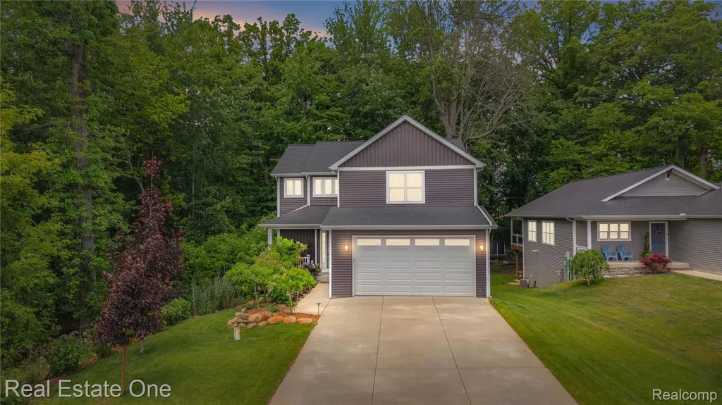 3259 Rush Lake Road Hamburg Township MI 48169