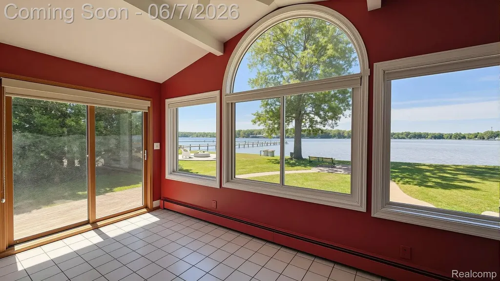 10202 Buhl Hamburg Township MI 48169