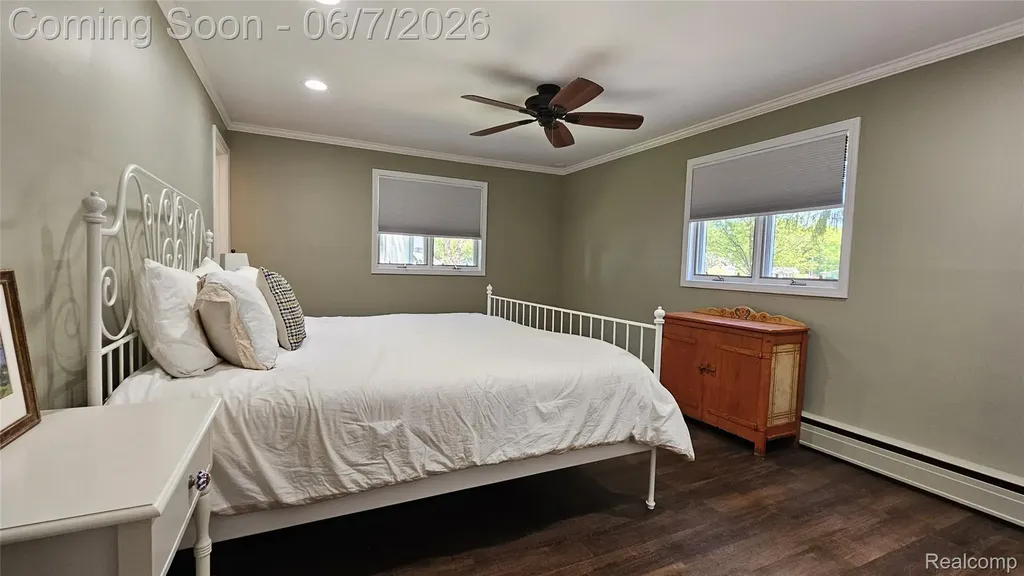 10202 Buhl Hamburg Township MI 48169