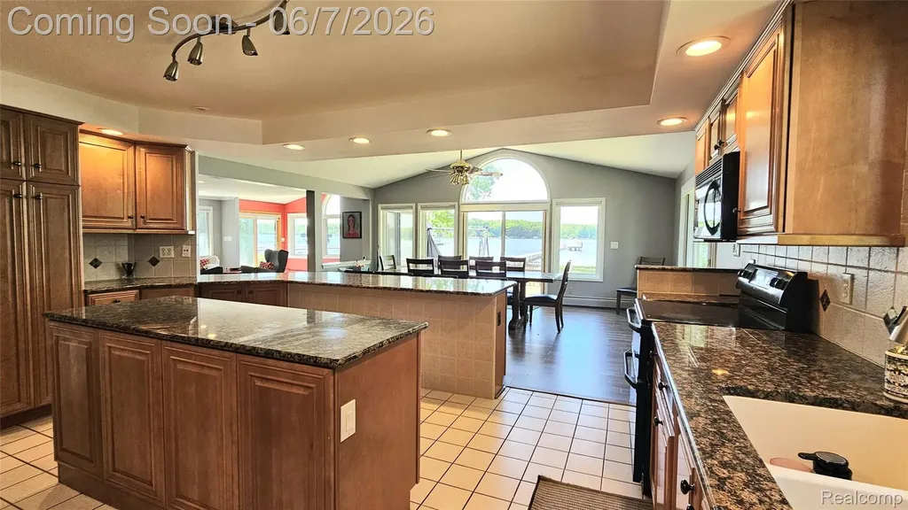 10202 Buhl Hamburg Township MI 48169