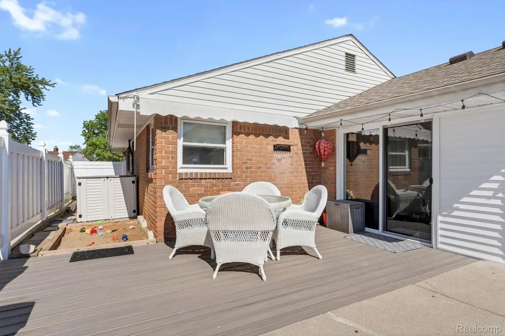 18271 Marsha Street Riverview City MI 48193