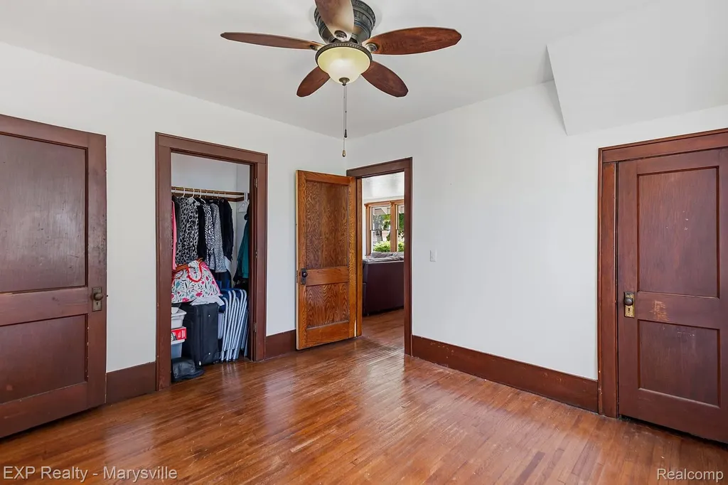 504 Clinton St. Clair City MI 48079