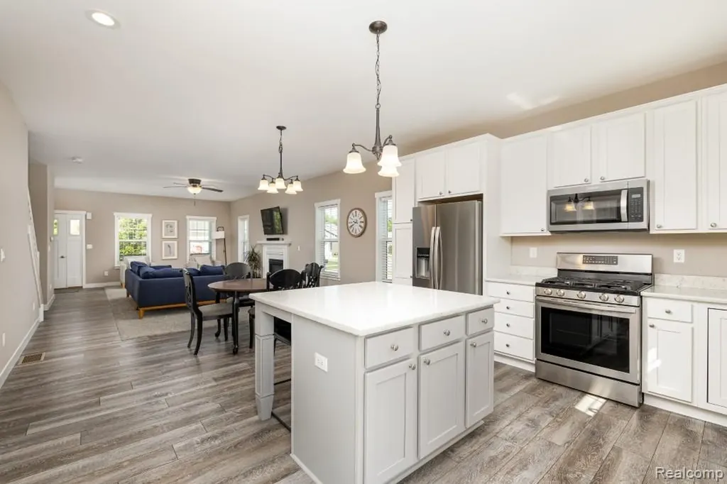 9261 Regency Boulevard Hamburg Township MI 48169