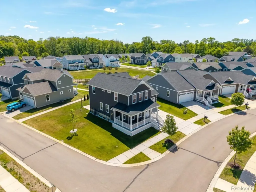 9261 Regency Boulevard Hamburg Township MI 48169