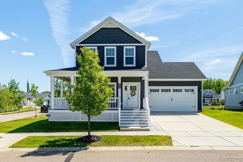 9261 Regency Boulevard Hamburg Township MI 48169