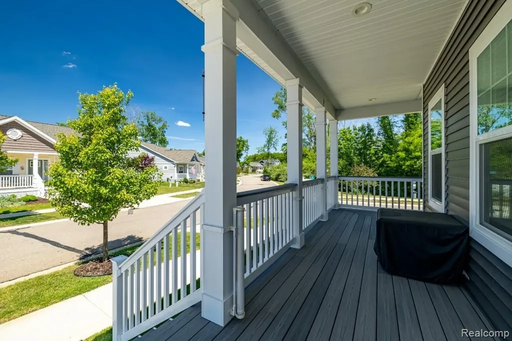 9261 Regency Boulevard Hamburg Township MI 48169