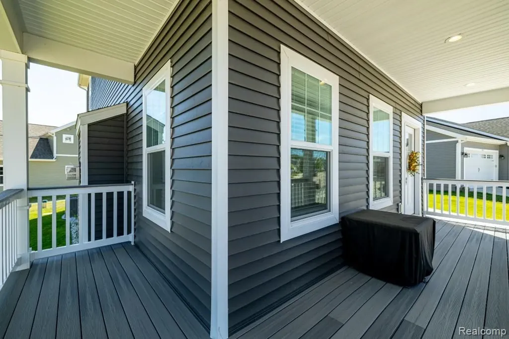 9261 Regency Boulevard Hamburg Township MI 48169