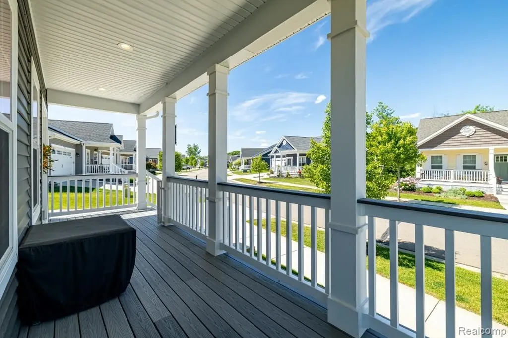 9261 Regency Boulevard Hamburg Township MI 48169