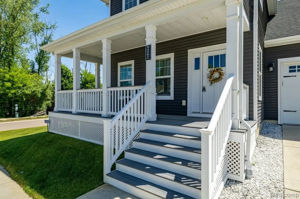 9261 Regency Boulevard Hamburg Township MI 48169