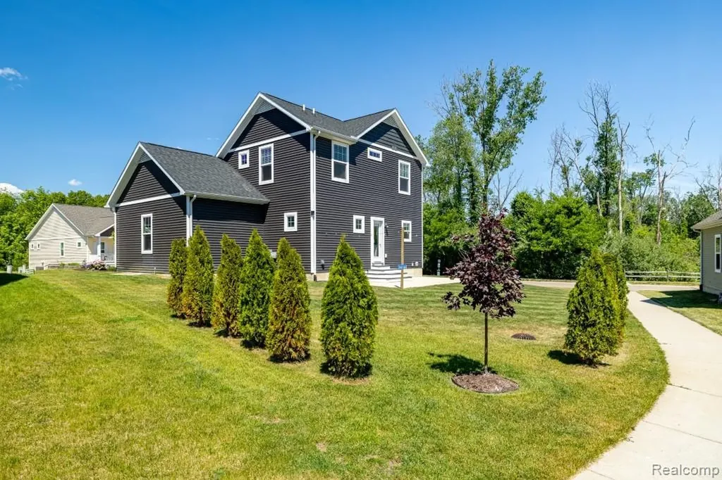 9261 Regency Boulevard Hamburg Township MI 48169