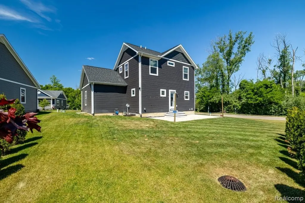 9261 Regency Boulevard Hamburg Township MI 48169