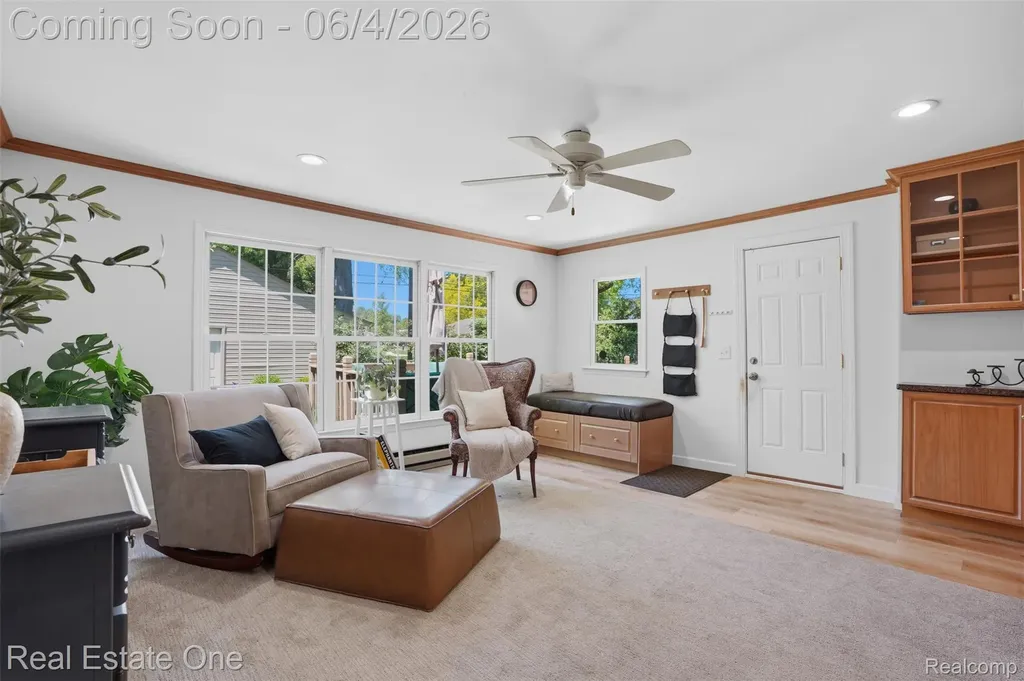 448 Allard Avenue Grosse Pointe Farms City MI 48236