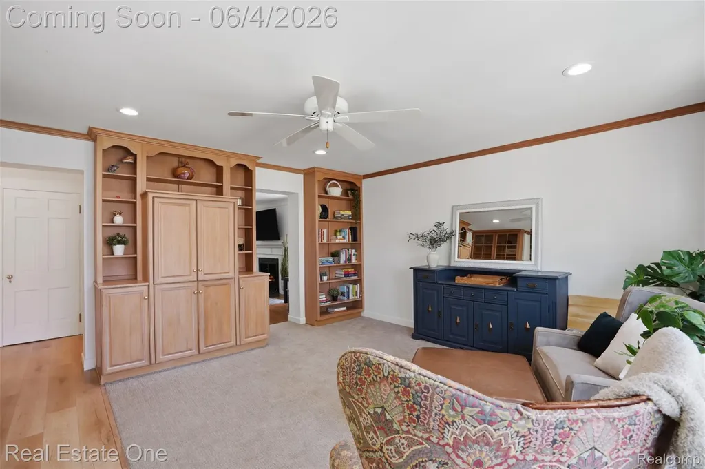 448 Allard Avenue Grosse Pointe Farms City MI 48236