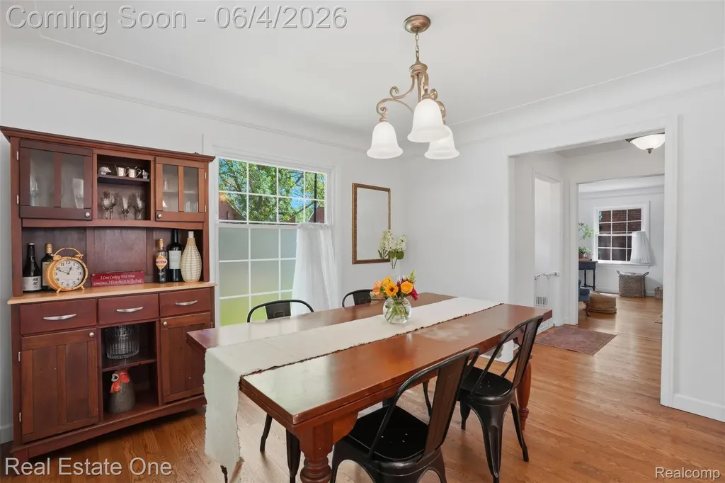 448 Allard Avenue Grosse Pointe Farms City MI 48236