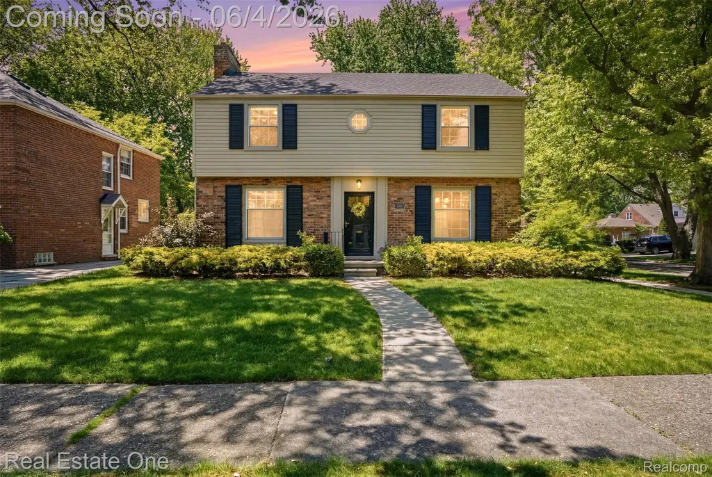 448 Allard Avenue Grosse Pointe Farms City MI 48236