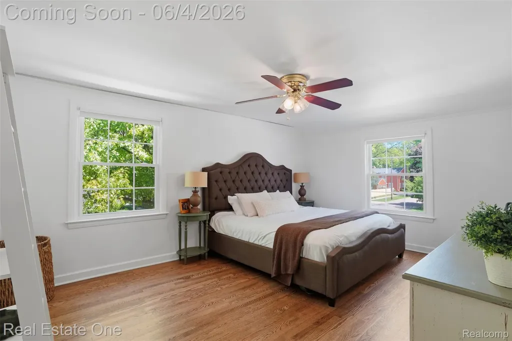 448 Allard Avenue Grosse Pointe Farms City MI 48236