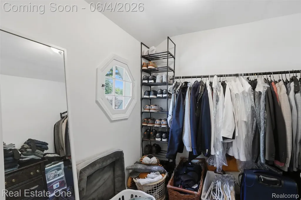 448 Allard Avenue Grosse Pointe Farms City MI 48236