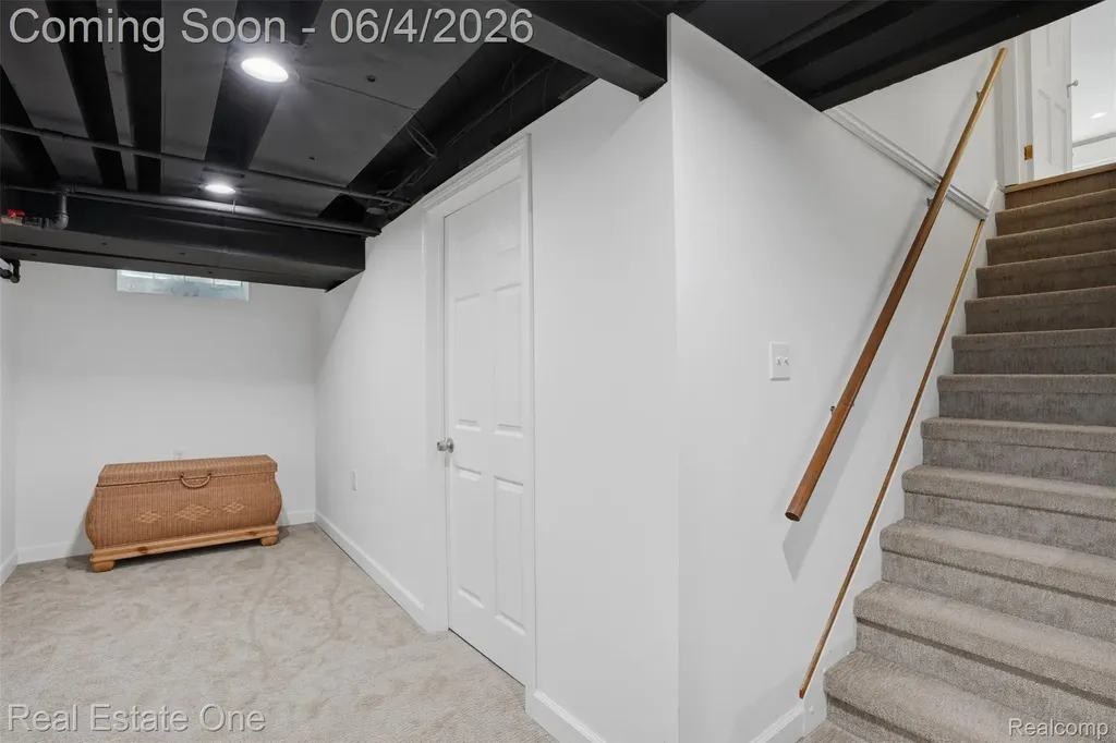 448 Allard Avenue Grosse Pointe Farms City MI 48236