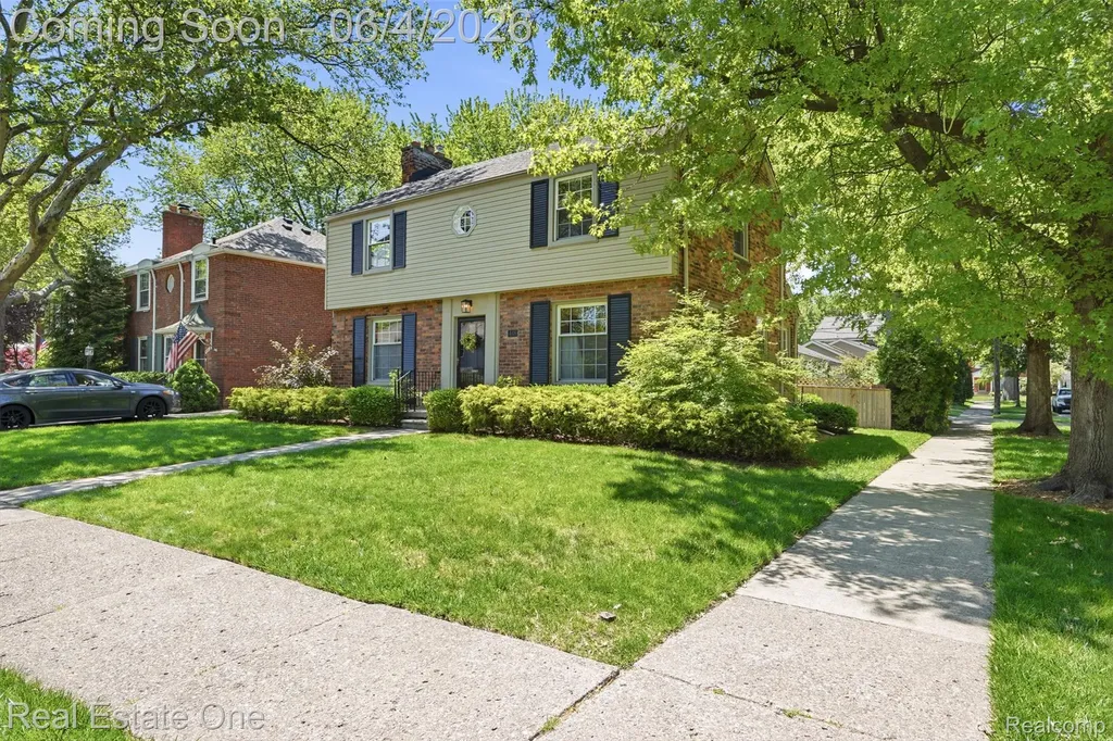 448 Allard Avenue Grosse Pointe Farms City MI 48236