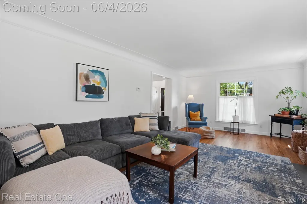 448 Allard Avenue Grosse Pointe Farms City MI 48236