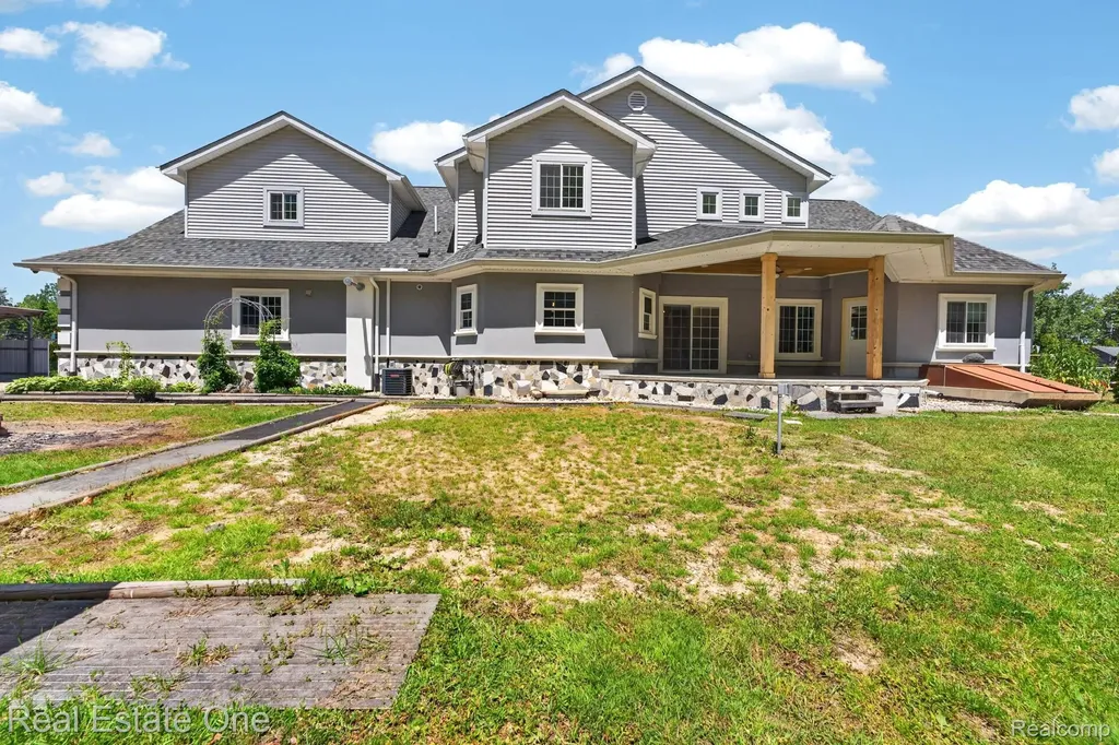 26987 Crawford Road Brownstown Charter Township MI 48174