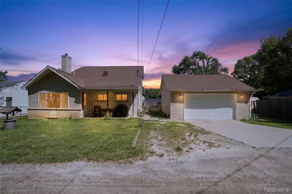 7166 Alpine Drive Argentine Township MI 48451