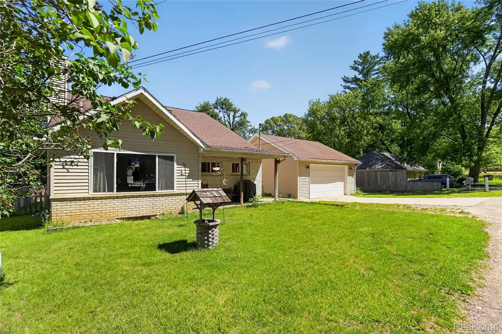 7166 Alpine Drive Argentine Township MI 48451
