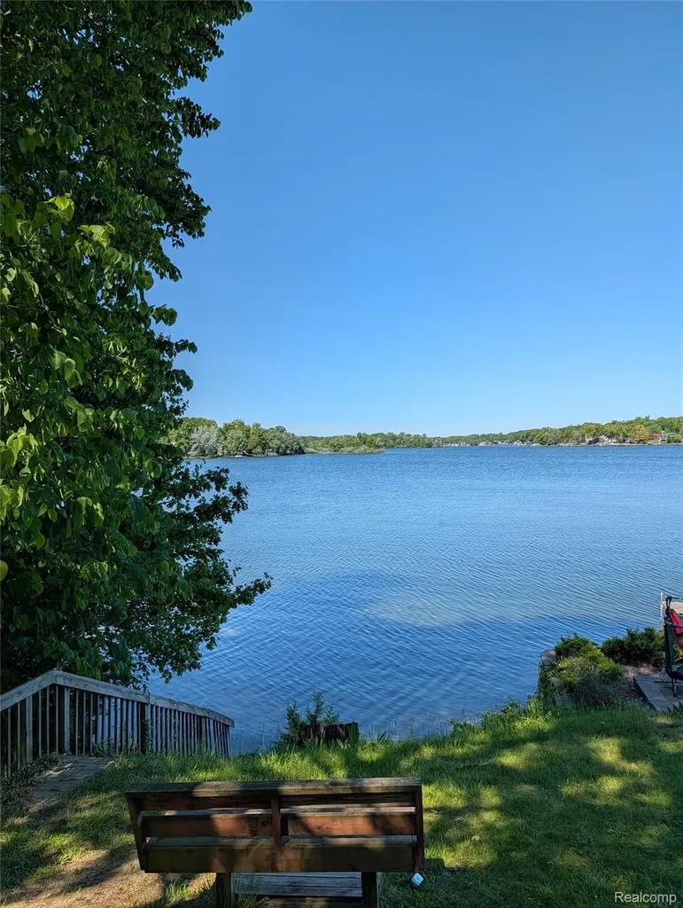 7166 Alpine Drive Argentine Township MI 48451