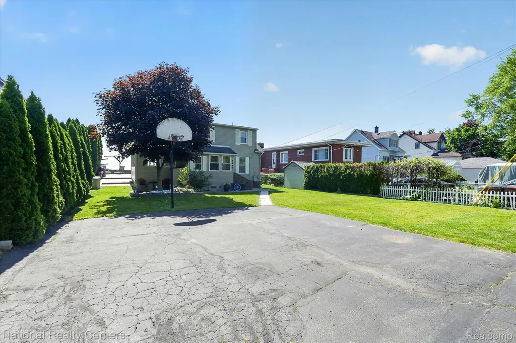 3946 Lakeshore Drive Frenchtown Township MI 48166