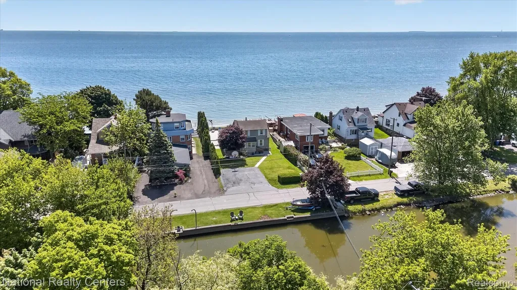 3946 Lakeshore Drive Frenchtown Township MI 48166