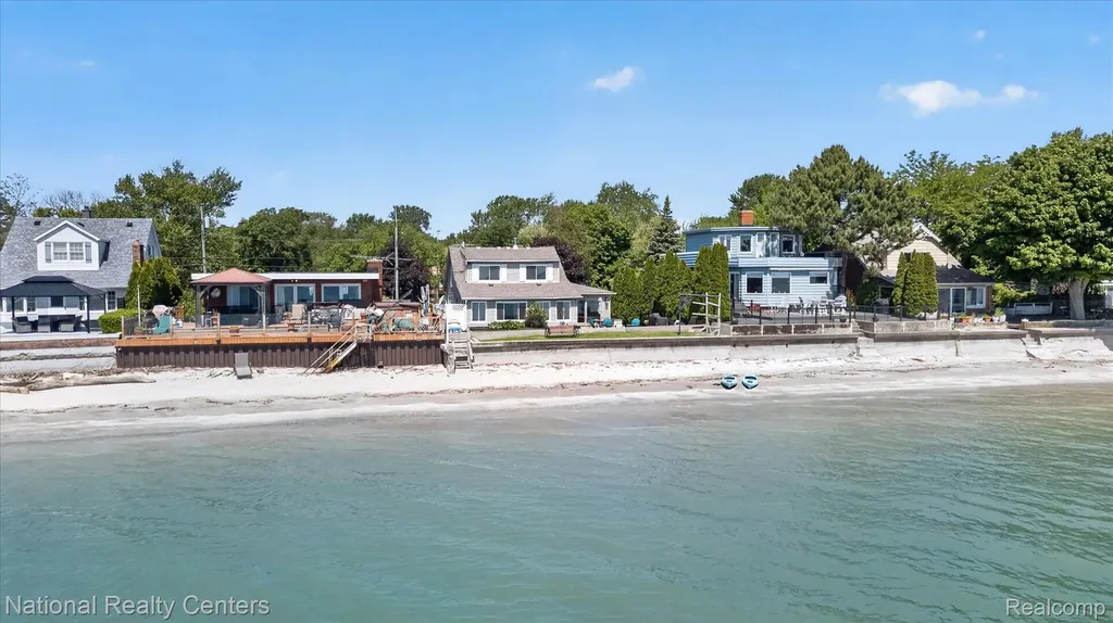 3946 Lakeshore Drive Frenchtown Township MI 48166