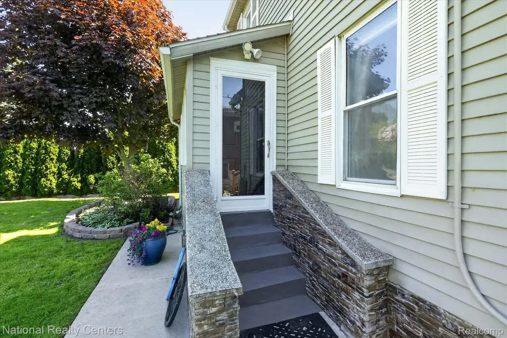 3946 Lakeshore Drive Frenchtown Township MI 48166