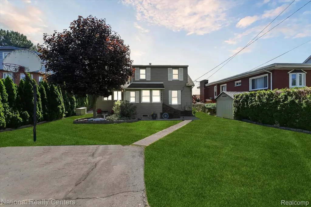 3946 Lakeshore Drive Frenchtown Township MI 48166