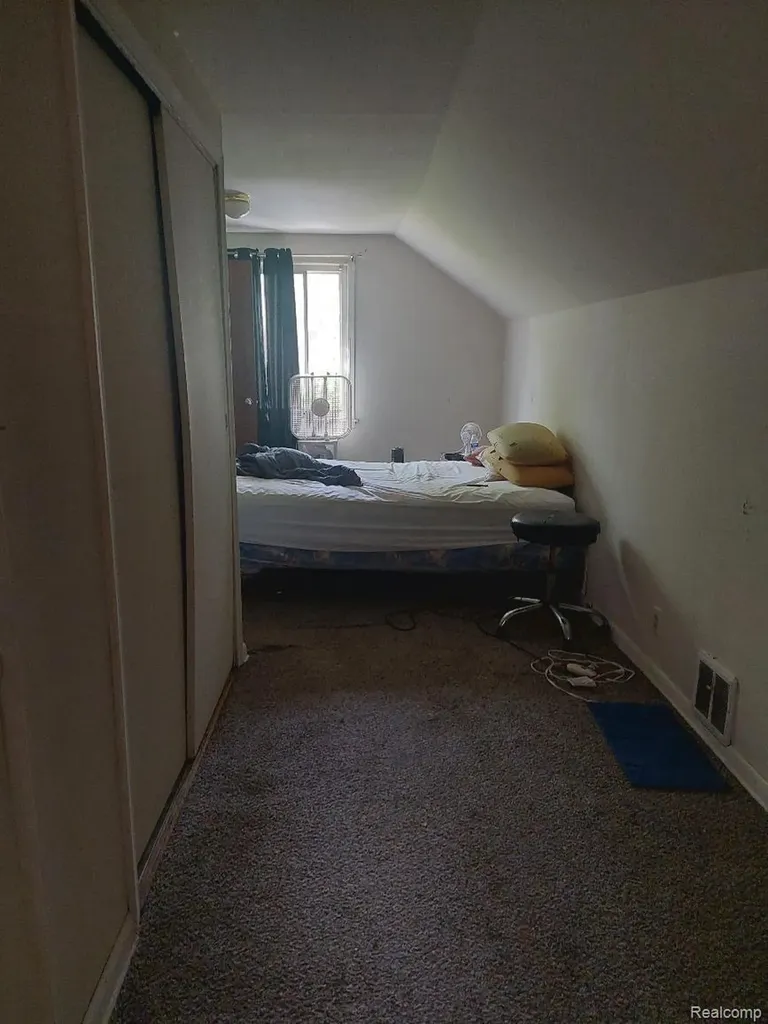 8666 Patton Street Detroit City MI 48228