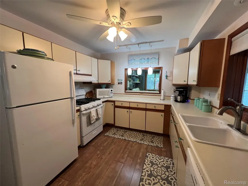 9058 W Chippewa Trail Benona Township MI 49455