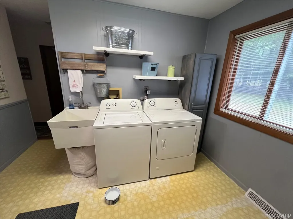 9058 W Chippewa Trail Benona Township MI 49455