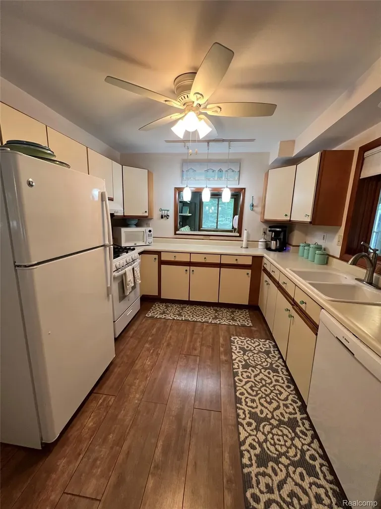 9058 W Chippewa Trail Benona Township MI 49455