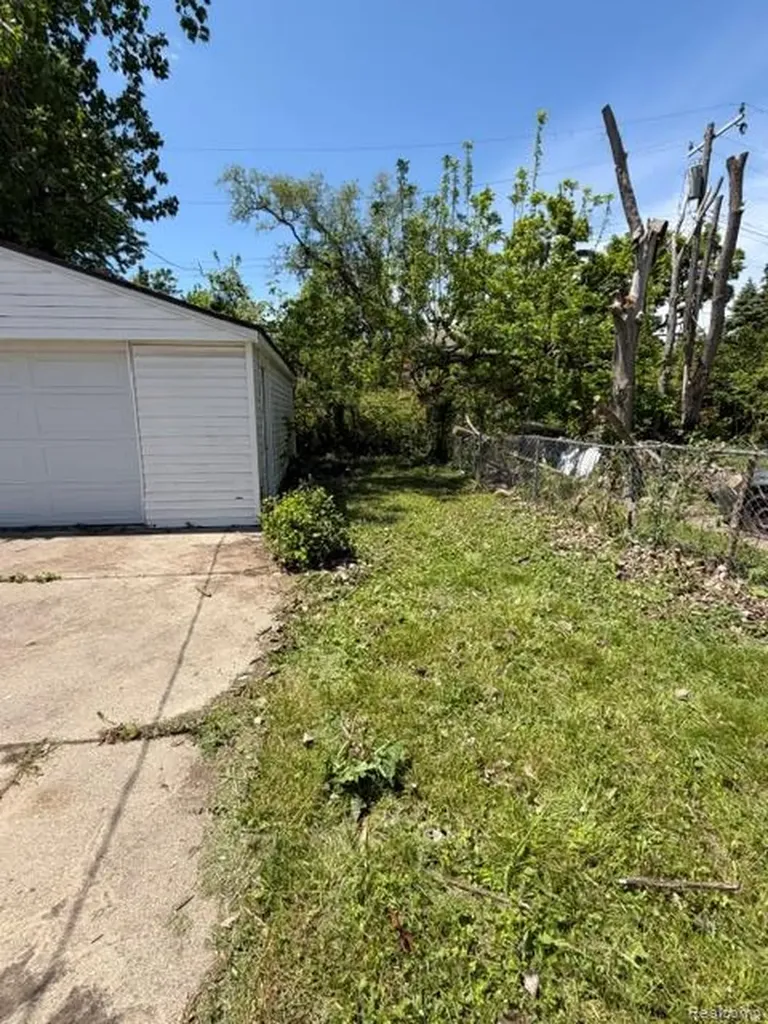 12811 Mansfield Street Detroit City MI 48227