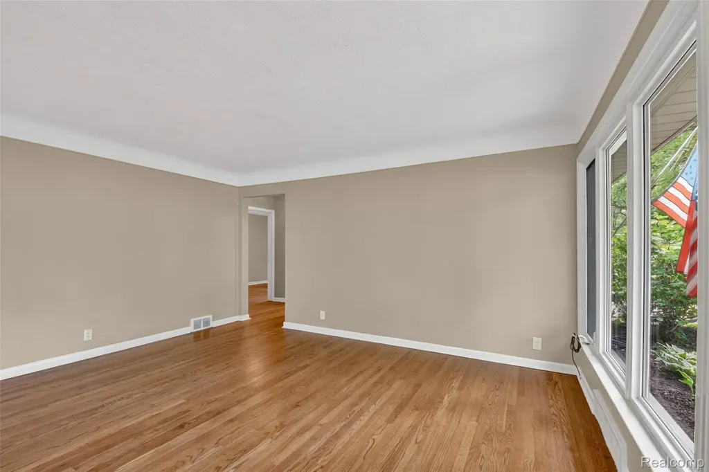 2400 Derby Road Birmingham City MI 48009