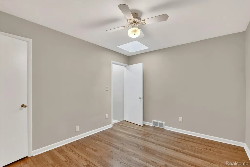 2400 Derby Road Birmingham City MI 48009