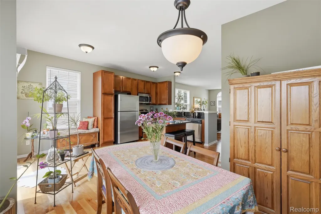 3133 Johanna Ware W Wixom City MI 48393