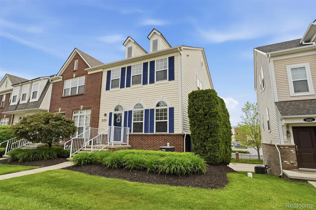 3133 Johanna Ware W Wixom City MI 48393