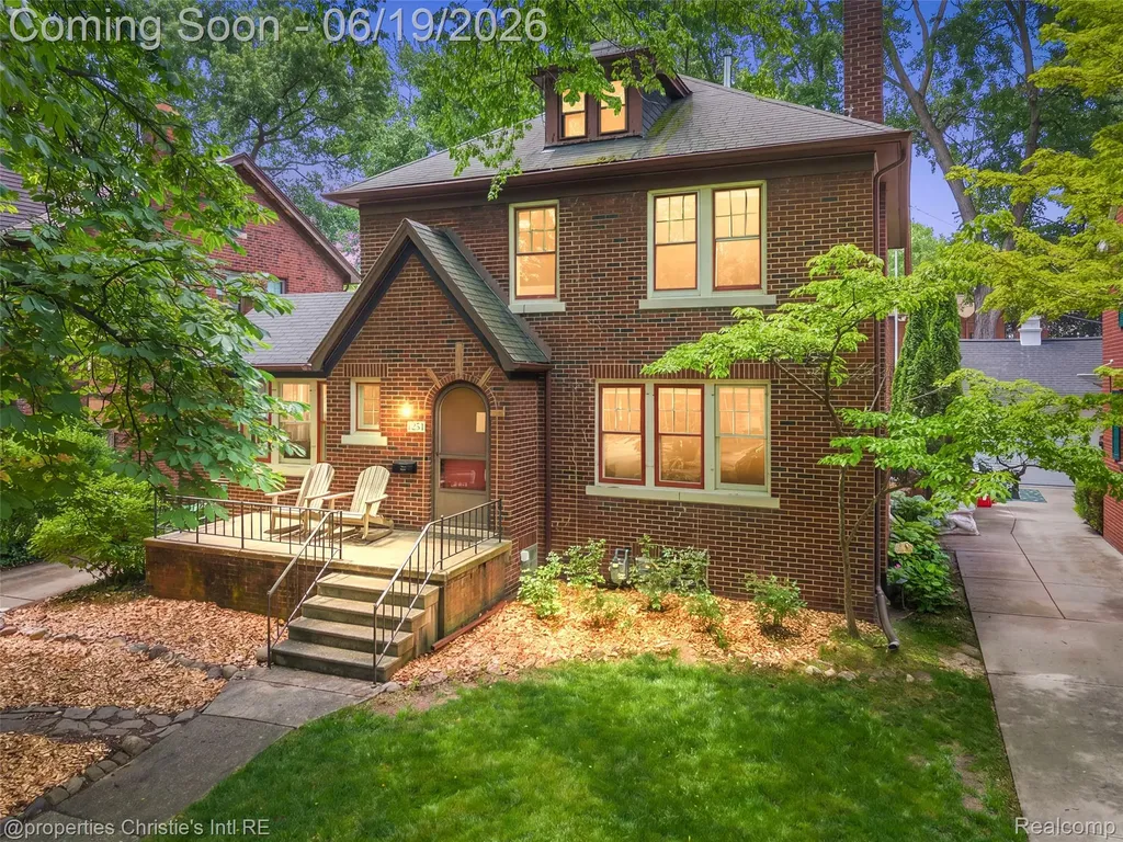 1251 Bishop Road Grosse Pointe Park City MI 48230