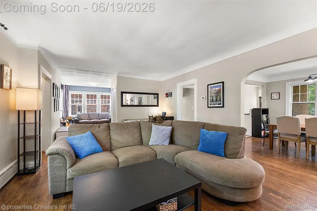 1251 Bishop Road Grosse Pointe Park City MI 48230