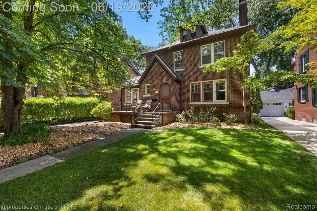 1251 Bishop Road Grosse Pointe Park City MI 48230