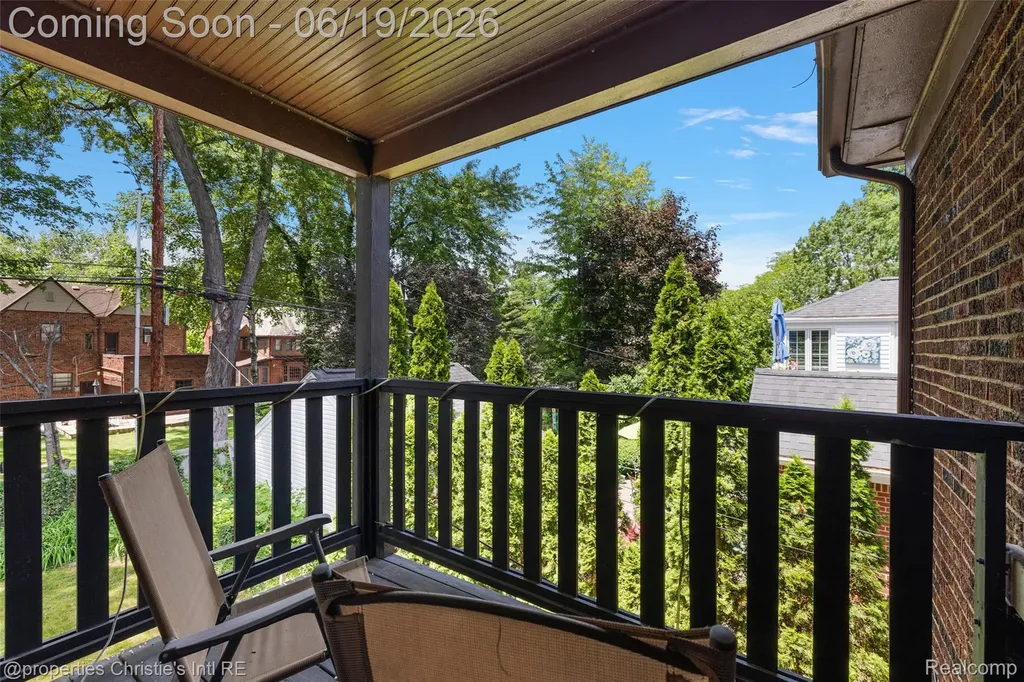 1251 Bishop Road Grosse Pointe Park City MI 48230